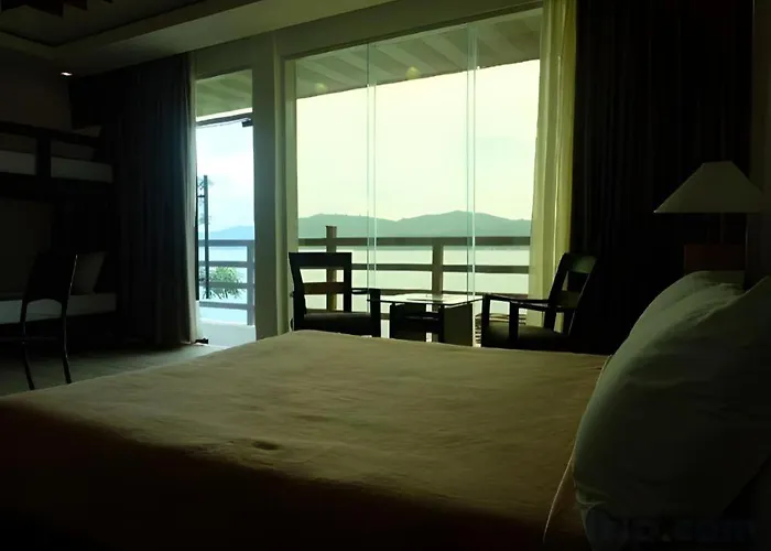 Anilao Awari Bay Resort Pulonganahao