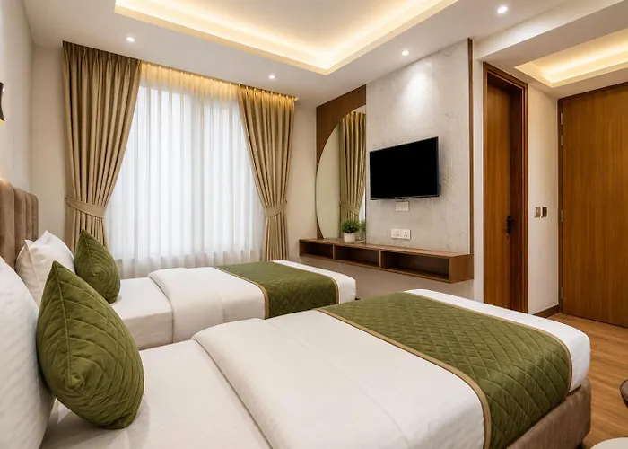 Hotel Grand Aavaas- Traveller'S Choice Award Winner 2025 Delhi 