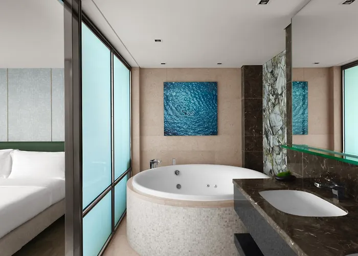 Nina Hotel Island South