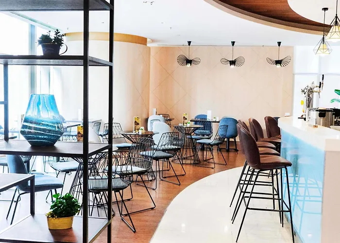 Ibis Hong Kong Central&Sheung Wan