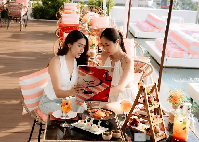 Pattaya Sea View Hotel - Sha Extra Plus