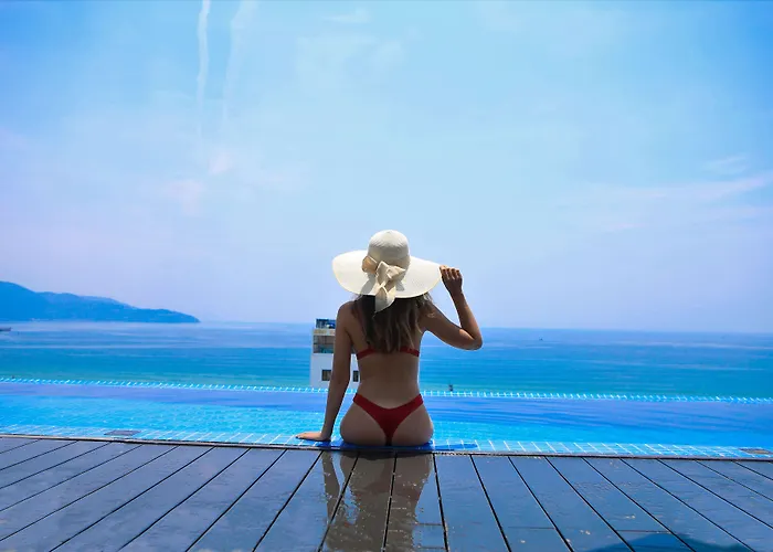Grand Ocean Luxury Boutique - Infinity Rooftop Pool Da Nang