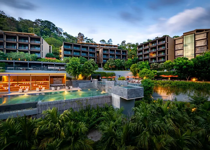 Sunsuri Phuket, Nai Harn Beach