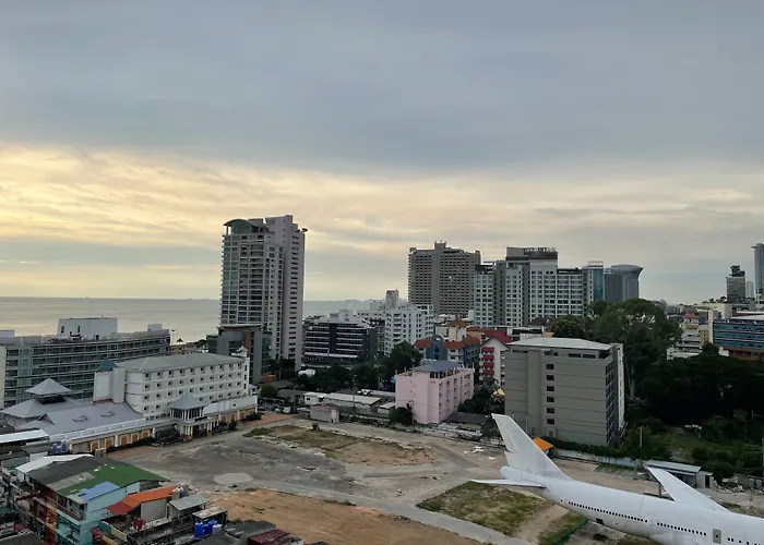 Pattaya Discovery Beach Hotel - Sha Extra Plus