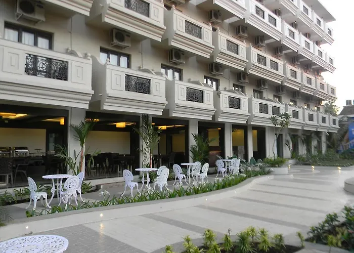 Resort De Crossroads