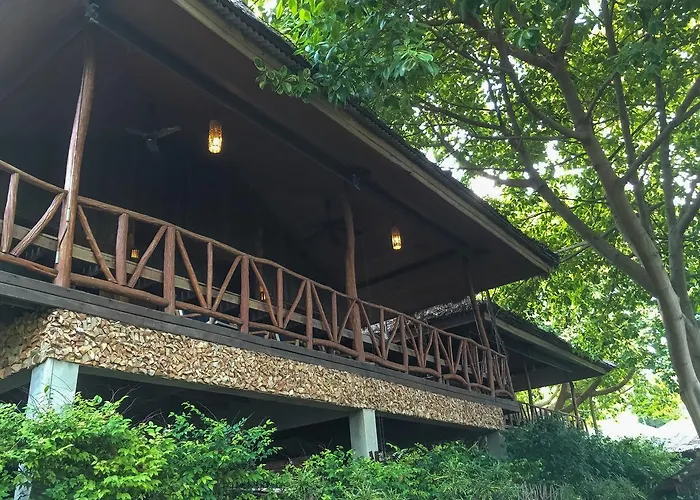 Coral Bay Resort & Spa