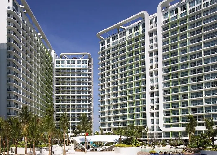 Azure Urban Beach Resort Manila By Radlett