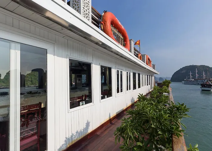 Halong Paloma Cruise Hotel Ha Long
