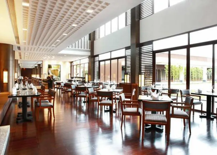 Baiyun Lakeside Hotel Cantón