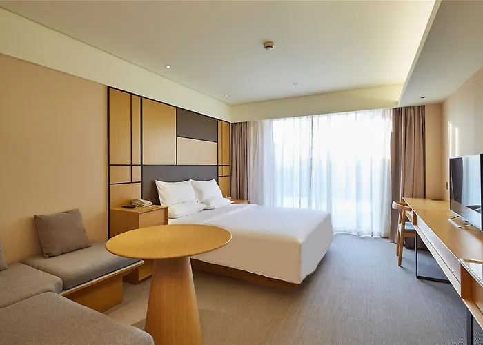 Ji Hotel Dalian Peace Square