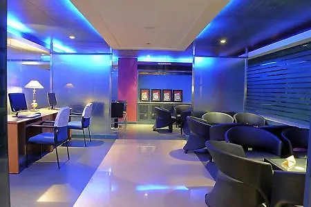 Breeze Hotel