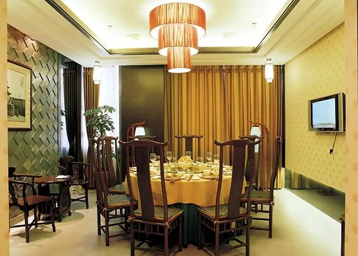 It World Hotel