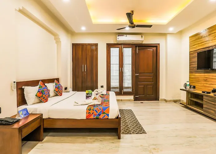 Fabhotel Kumar Residency 46 Noida