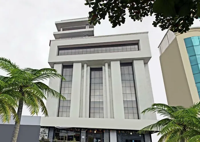 Hotel Saaket Residency