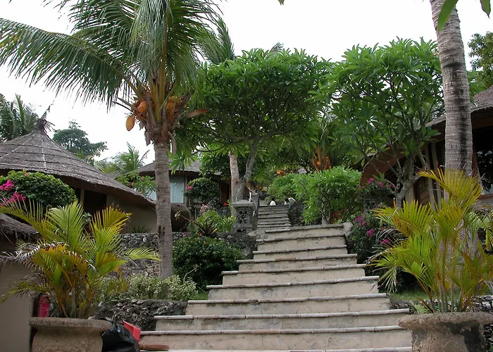 Coconuts Beach Resort Nusa Lembongan 