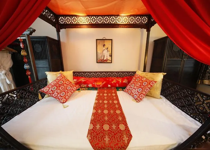 Beijing Shichahai Sandlwood Boutique Courtyard