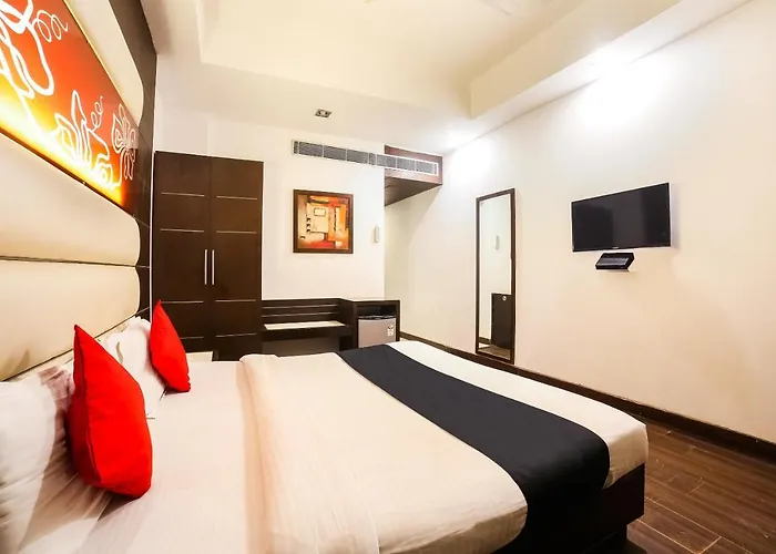 Hotel Livasa Inn Near Blk Hospital