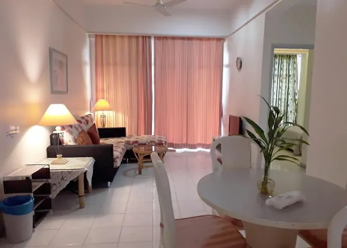 Costa Mahkota Melaka - Family Homestay