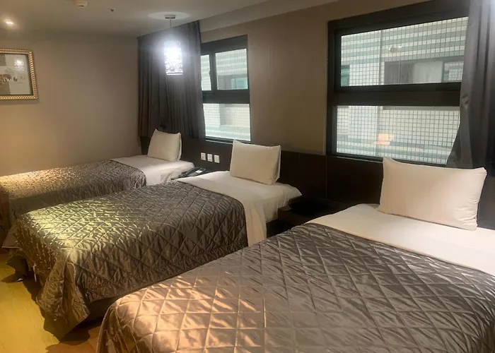 Fine Hotel