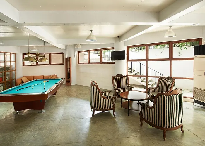 Cordova Reef Village Resort