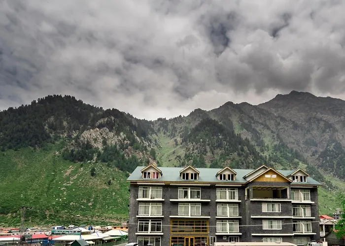 Hotel One Naran